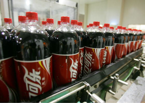 Cina Cola Soda Water Beverage Production Line, Industri Mesin Karbonasi Untuk Botol PET pemasok